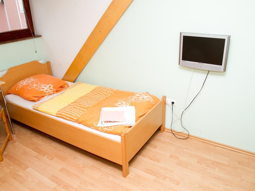 Guest House Pri Treh Lipah Ptuj Exterior foto